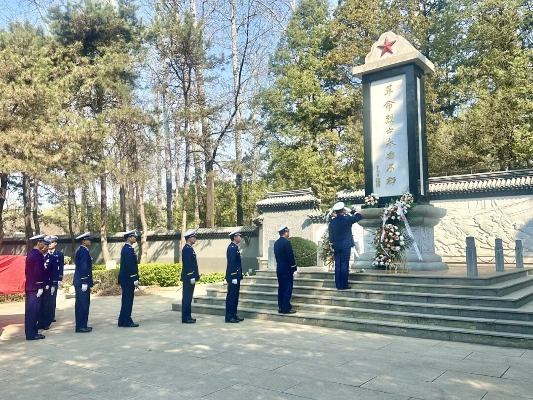 丰碑无言，追思有声：顺义区多部门及市民开展祭扫英烈活动